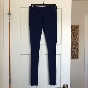 Navy Pure Barre Split59 leggings